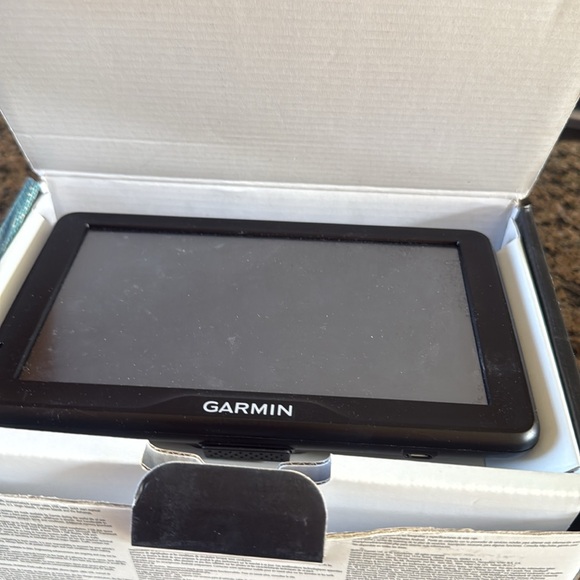 Garmin Black GPS Navigation System for Car Audio Video - Picture 7 of 9
